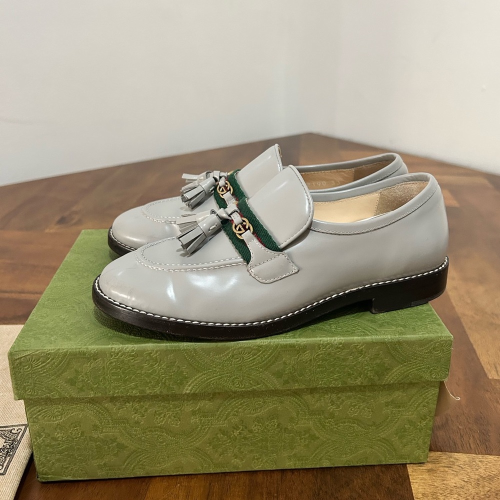 Gucci Light Gray Loafers with Tassels - Picture 2 of 5